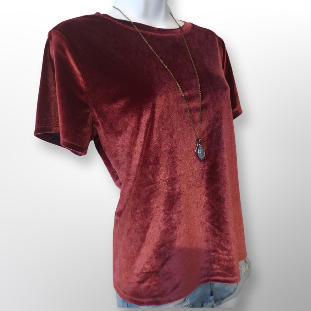 Ana Velvet Crop Tee, Size M Medium, Maroon Burgundy